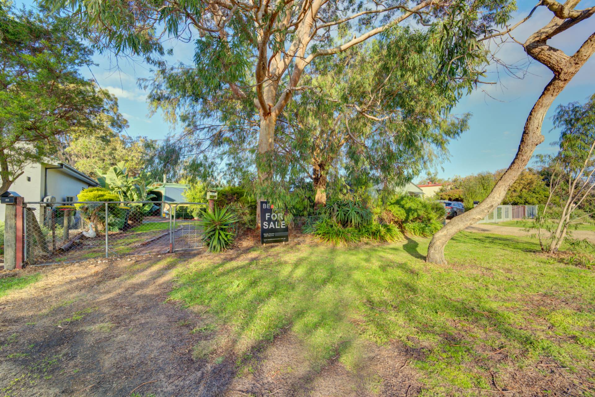 ONLY YOUR IMAGINATION WILL LIMIT YOU WITH THIS PROPERTY!, Raymond Island
    37 Tenth Ave VIC, Raymond Island 37 Tenth Ave - Thumbnail 3