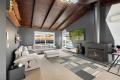 CHARM,MODERN STYLE & LAKESIDE BLISS LIFESTYLE