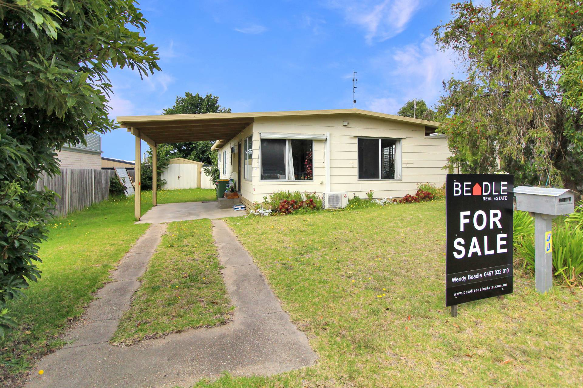 RARE CANAL-SIDE OPPORTUNITY, Paynesville
    30 Canal Rd VIC, Paynesville 30 Canal Rd - Thumbnail 2