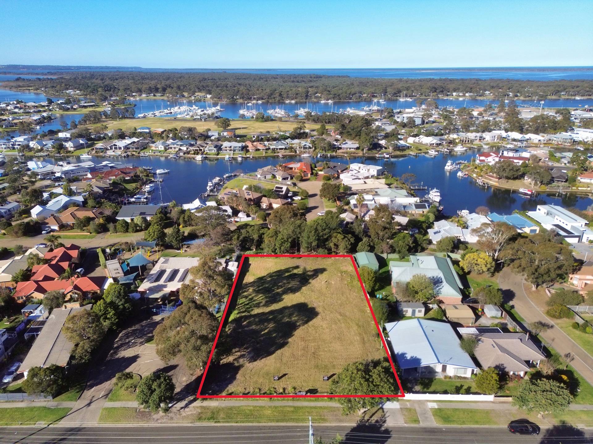PREMIUM DEVELOPMENT OPPORTUNITY IN THE HEART OF PAYNESVILLE, Paynesville
    98 Langford Parade VIC, Paynesville 98 Langford Parade - Image 1