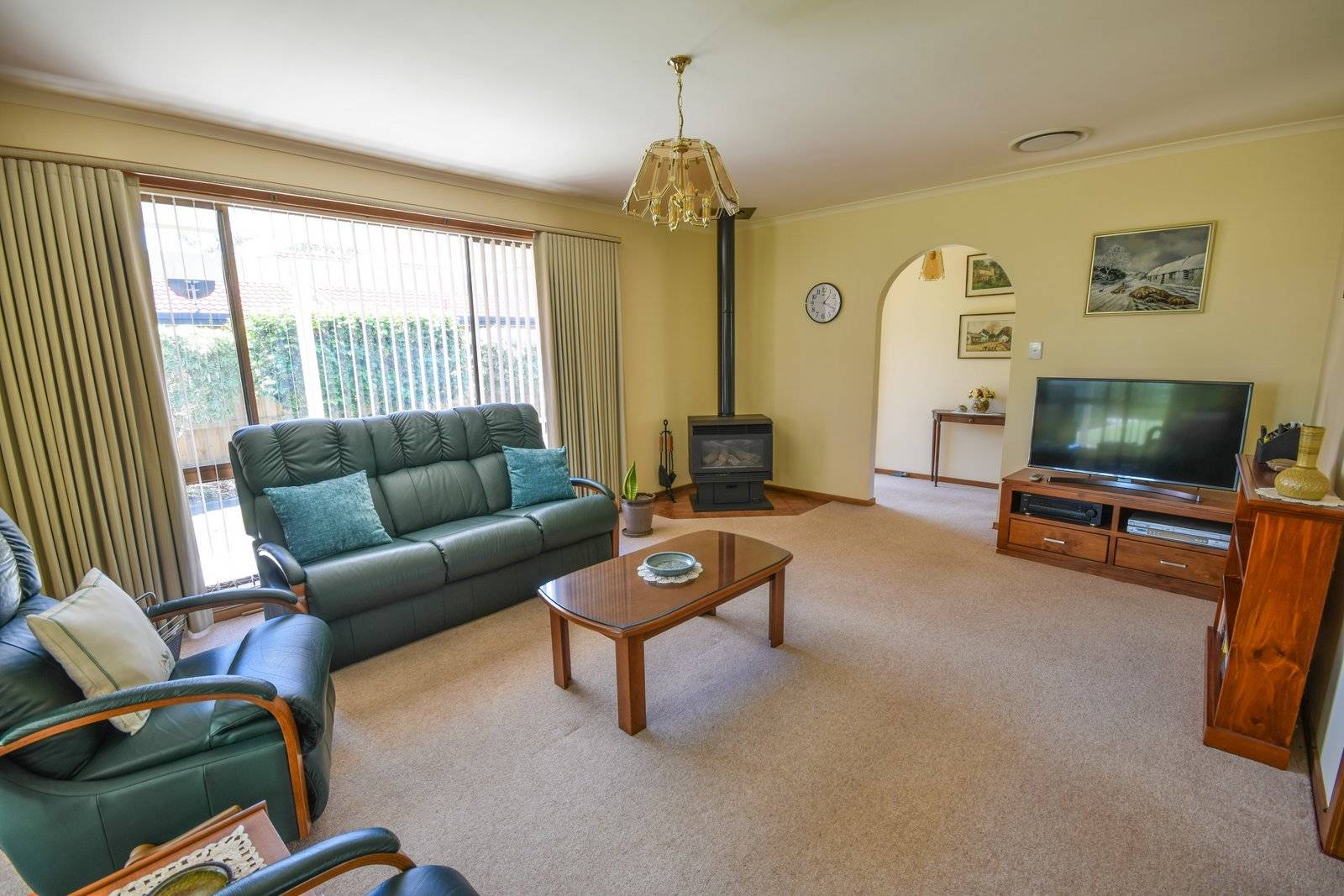 NEAT AS A PIN, Paynesville
    14 Newton Close VIC, Paynesville 14 Newton Close - Thumbnail 5
