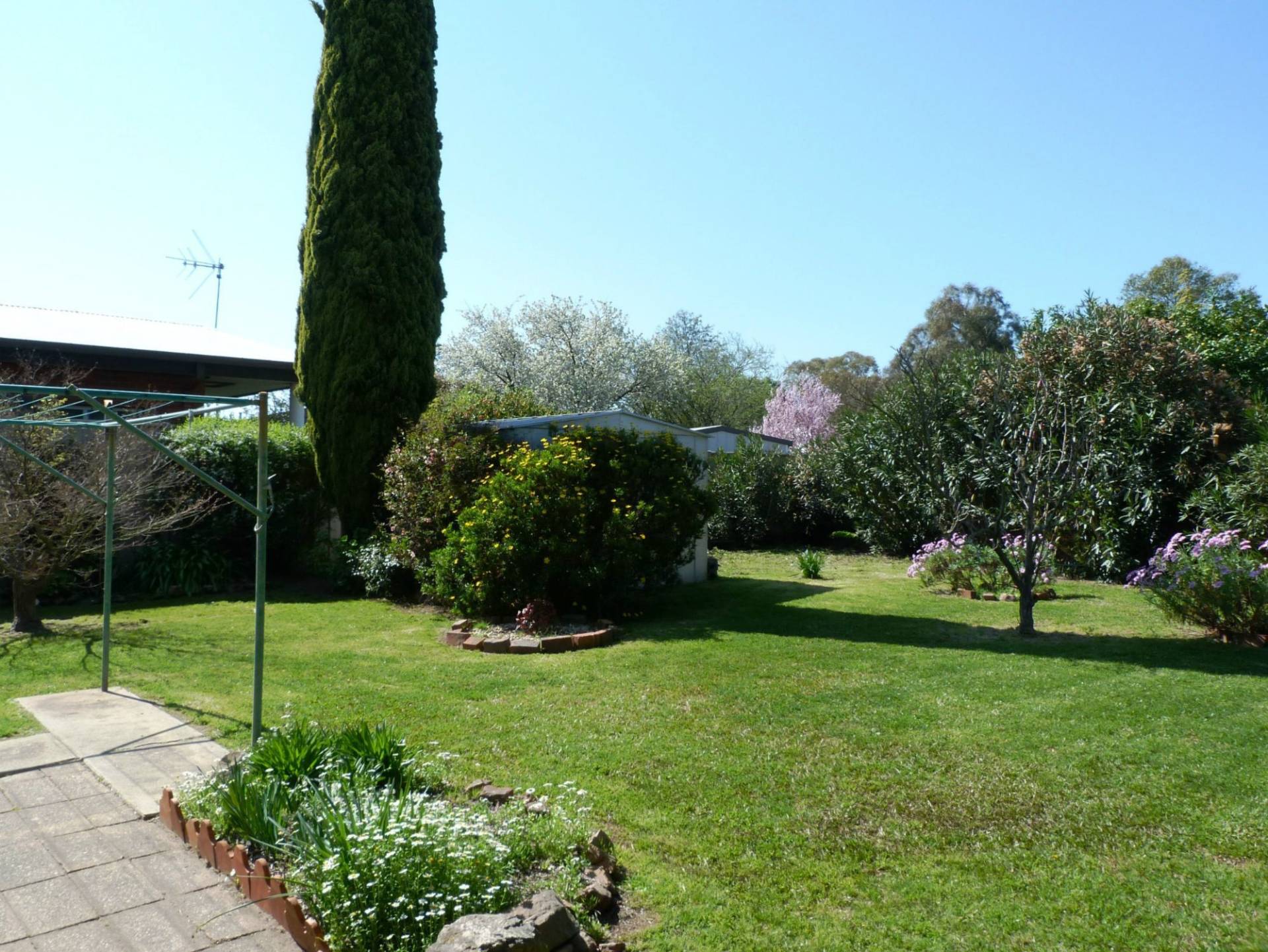 5 Psaltis Parade, Benalla VIC, Benalla - Thumbnail 2
