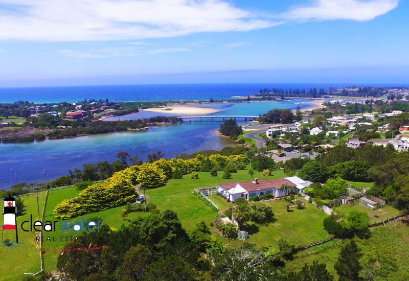 Panoramic Views - 1.39 ha - Subdivision Potential (stca)