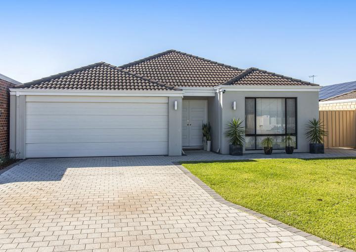 8 Bradshaw Street, Canning Vale