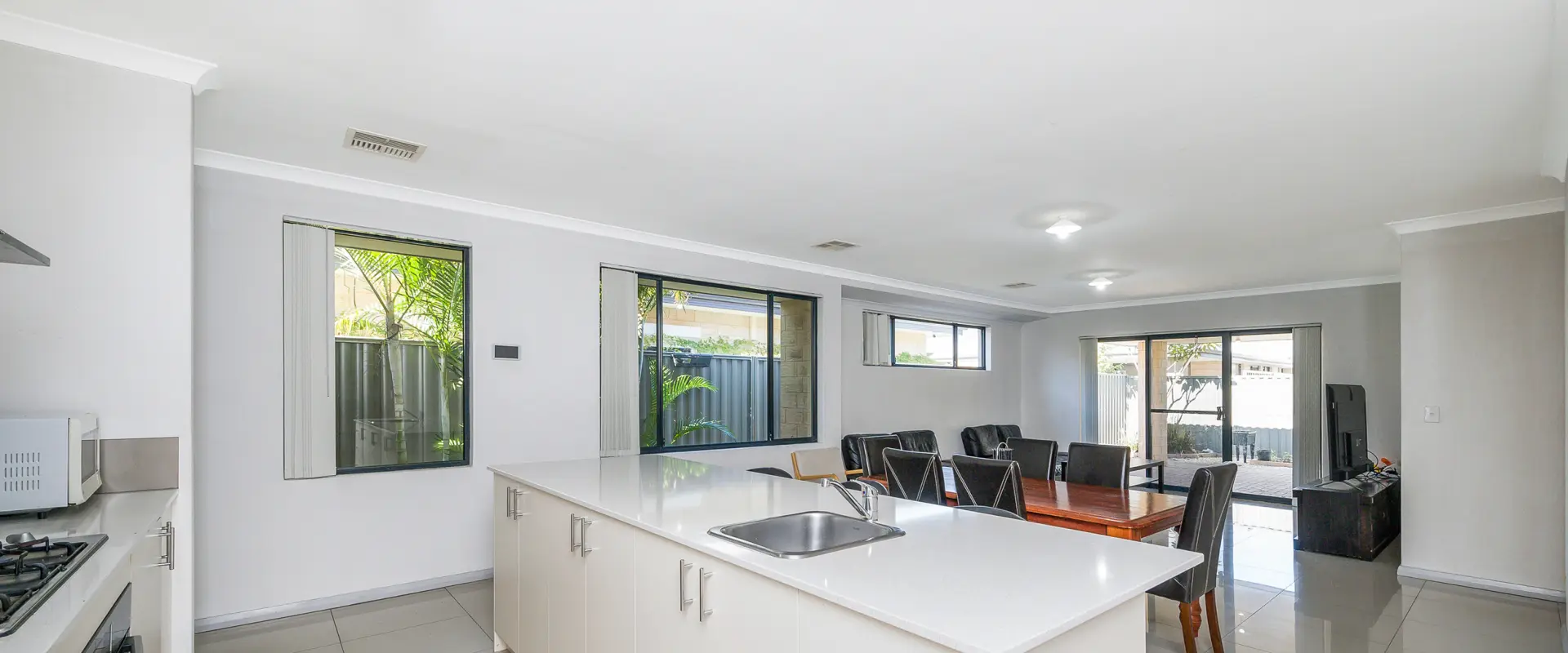 27 Cadaga Way, Piara Waters, WA, Piara Waters - Thumbnail 7