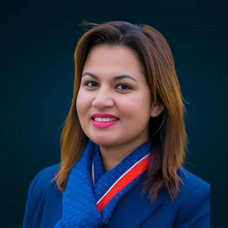 Esha Batra photo