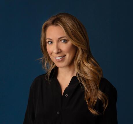 Nikki Cambridge photo