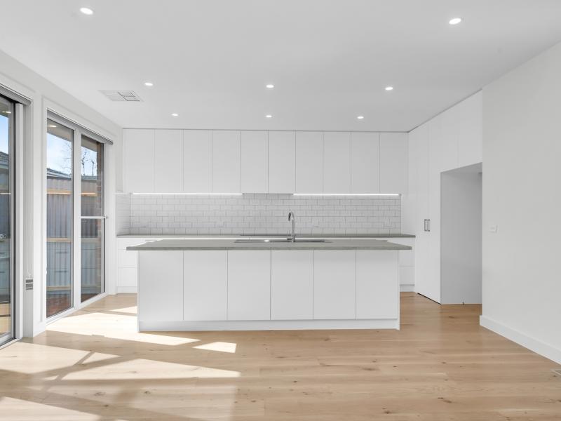 Stylishly Renovated Family Haven in Vermont Secondary College school zone