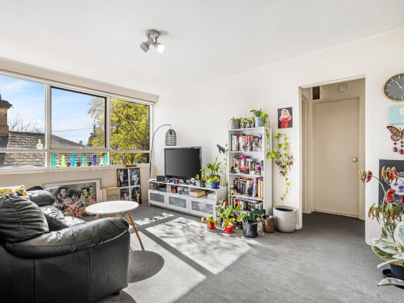 North-Facing First-Floor Apartment in Prime Prahran Pocket