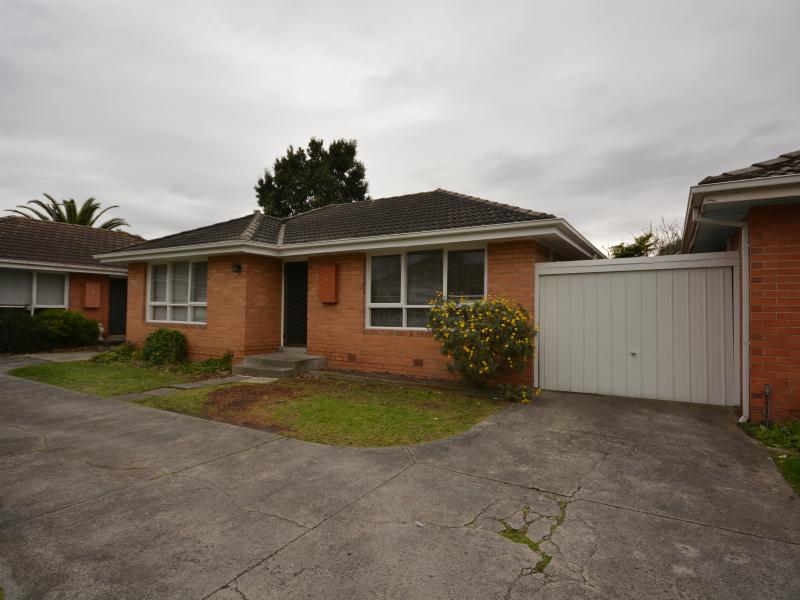 Two Bedroom Villa Unit!