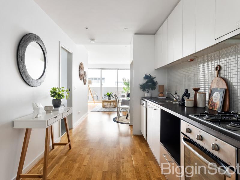 Bright, Stylish & Move-In Ready