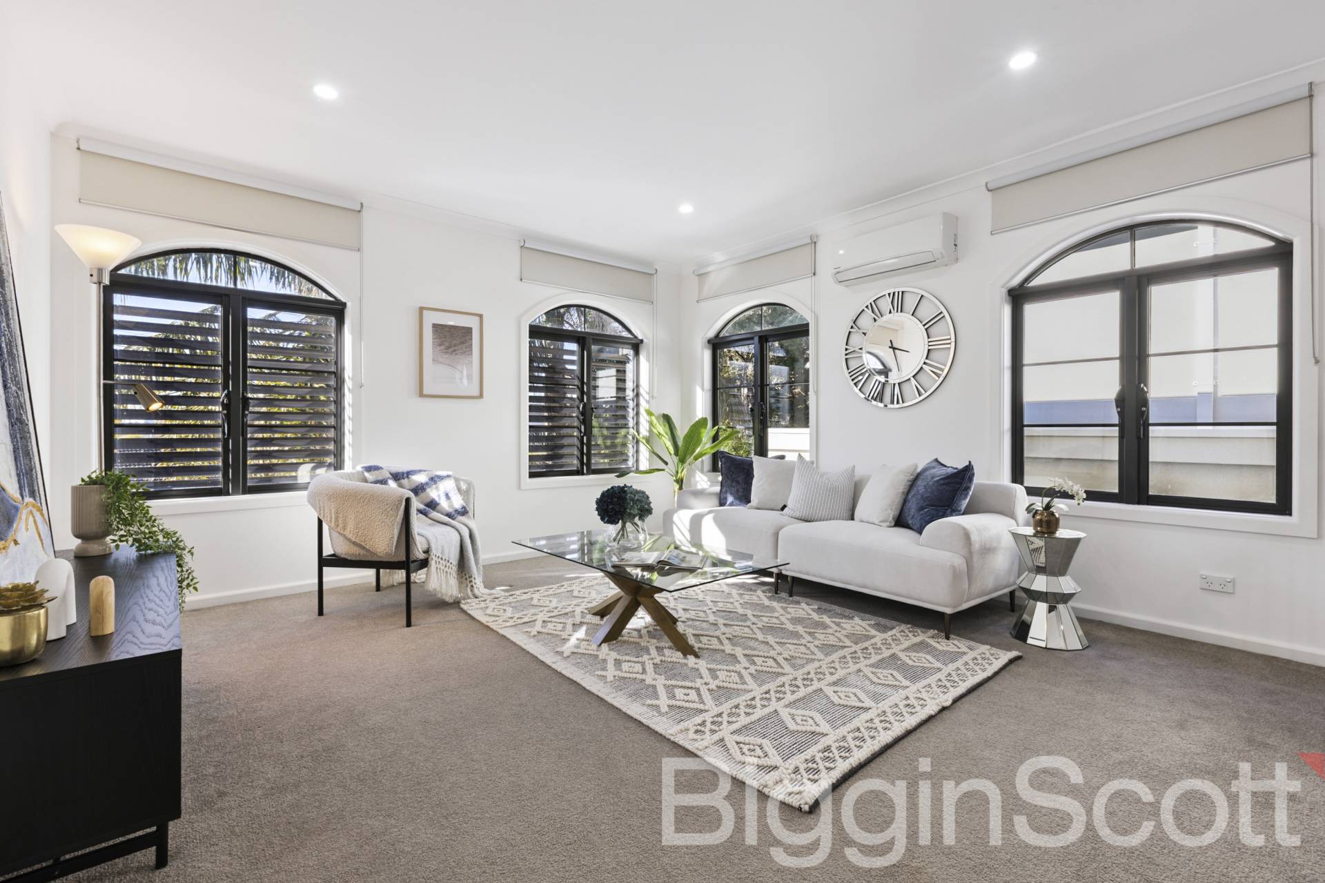 2/18 Gloucester Street, Mount Waverley VIC 3149, Mount Waverley - Thumbnail 2