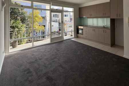 PERFECT FIRST HOME OR INVESTMENT IN PRIME RICHMOND LOCATION