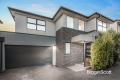 STYLISH LIVING/IDEAL LOCATION/SIDESTREET SECLUSION!