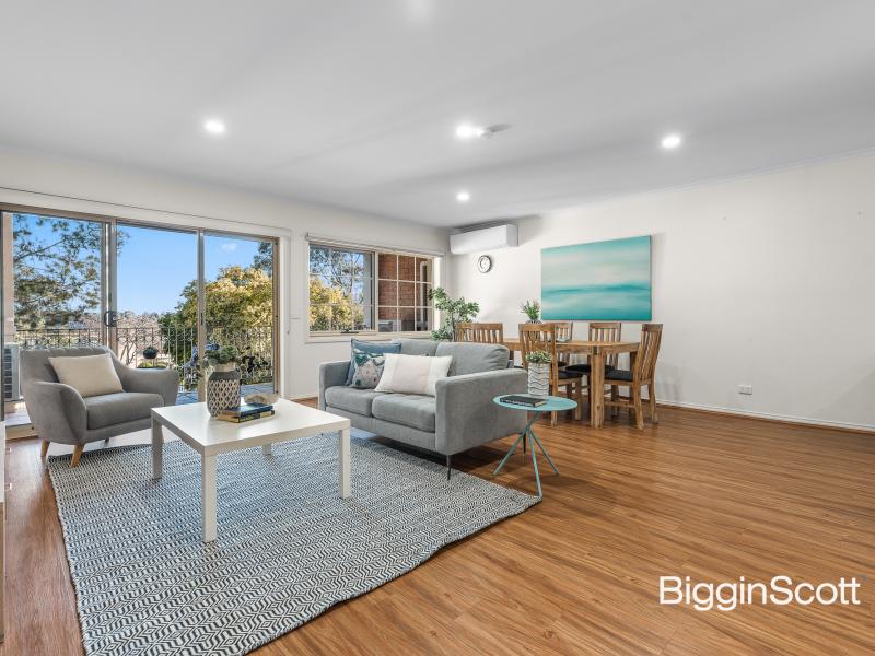 ULTRA-CONVENIENT AND WITH GENEROUS GROUND LEVEL APPEAL IN THE GWSZ!