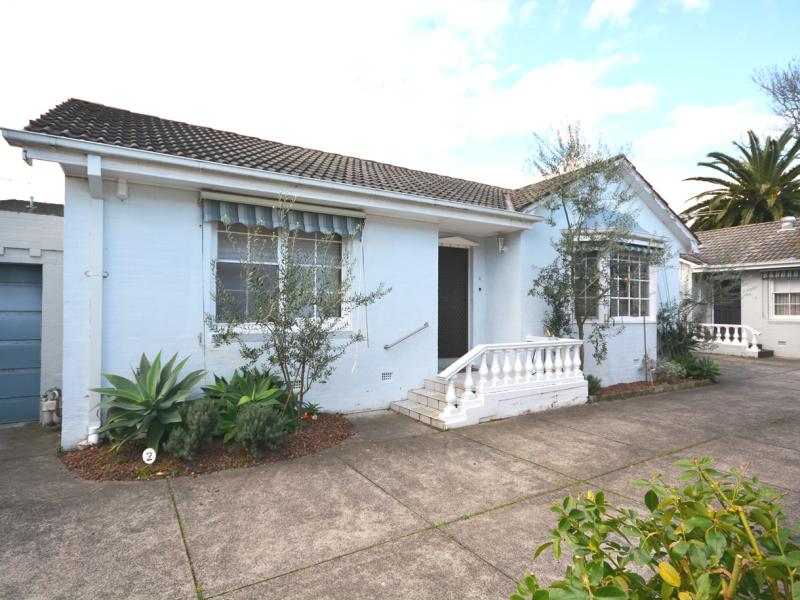 Stylish Parkside Villa Retreat...