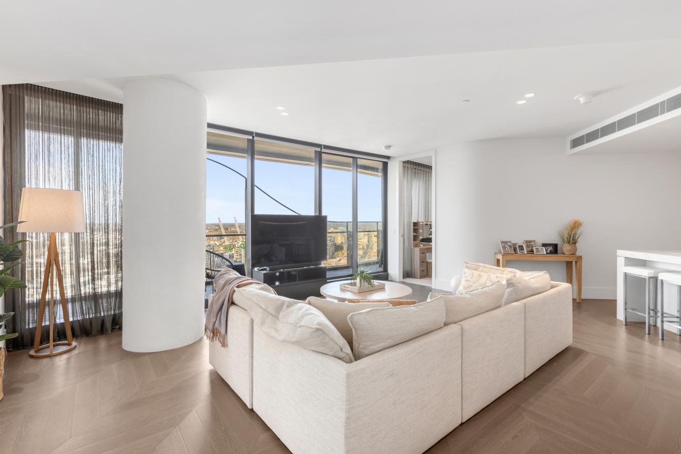 2205/1 Almeida Crescent, South Yarra - Image 1