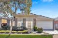 🏡 Spacious Family Living in the Heart of Tarneit. Modern Comfort, Prime Location – Walk to Shops, Schools & Train Station