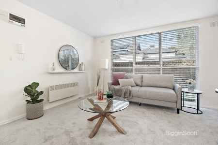 TURNKEY PRAHRAN PAD WITH LIFESTYLE ON THE DOORSTEP