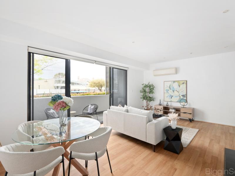 The perfect 2 Bed, 2 Bath plus Study Home