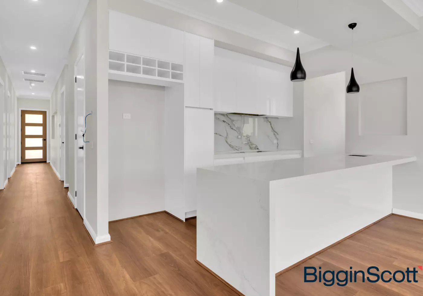5 Danshill Avenue, Werribee, VIC, Werribee - Thumbnail 2