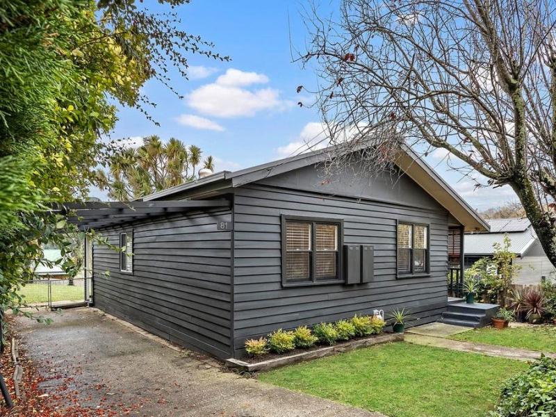  Low Maintenance Home in Excellent Position