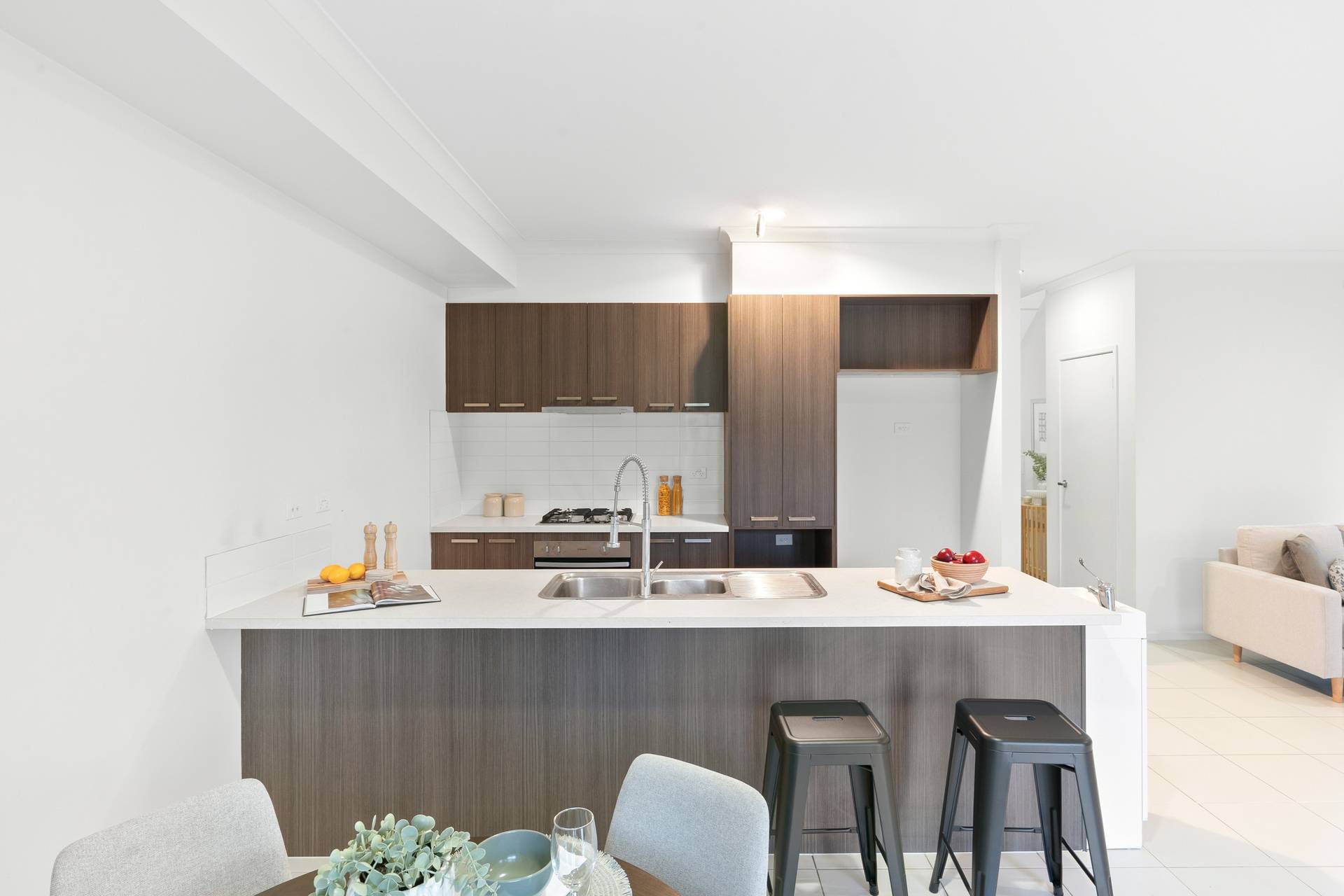 2/2 Daintrey Crescent, Williams Landing - Thumbnail 5