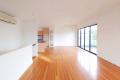 SPACIOUS, MODERN TOWNHOUSE WITH COURTYARD & DOUBLE GARAGE