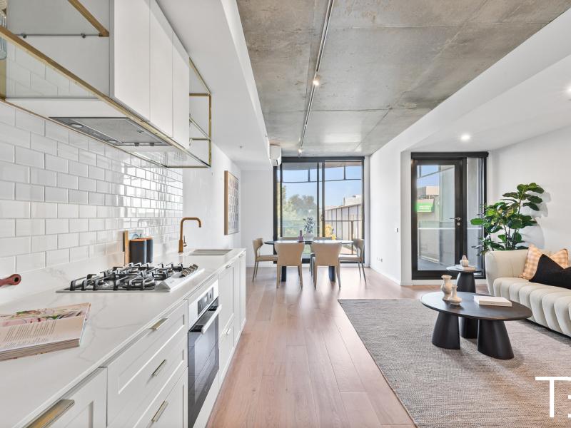 Exceptional Double-Storey Apartment of Rare Scale!