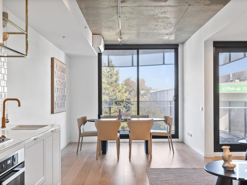Exceptional Double-Storey Apartment of Rare Scale!