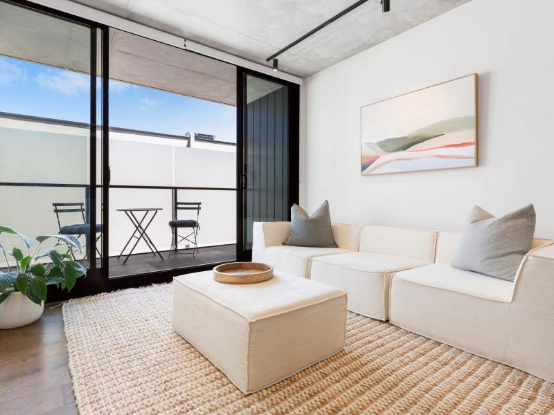 Contemporary Living in a Prime Prahran Pocket