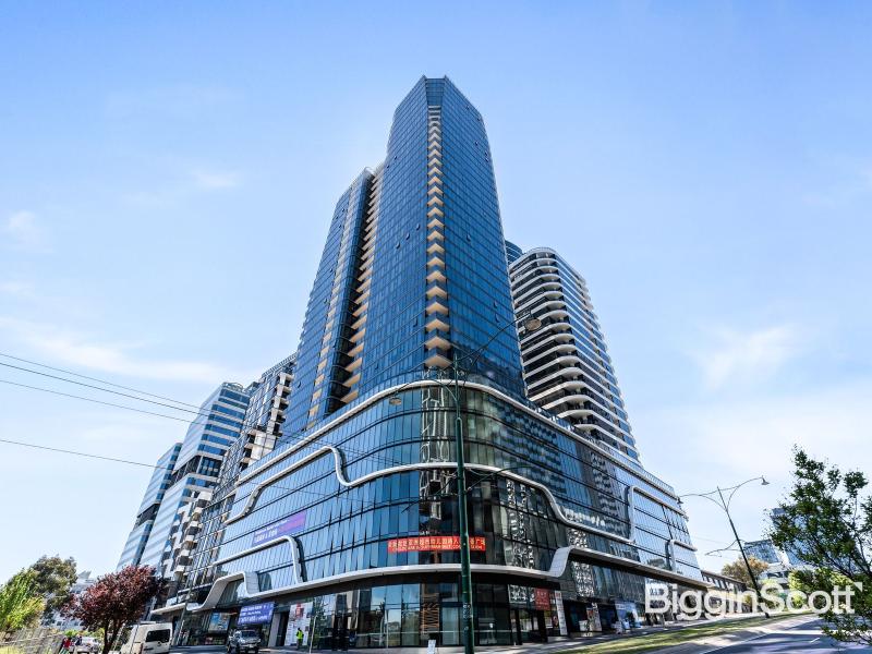 Sky-High Sophistication with Stunning City Views