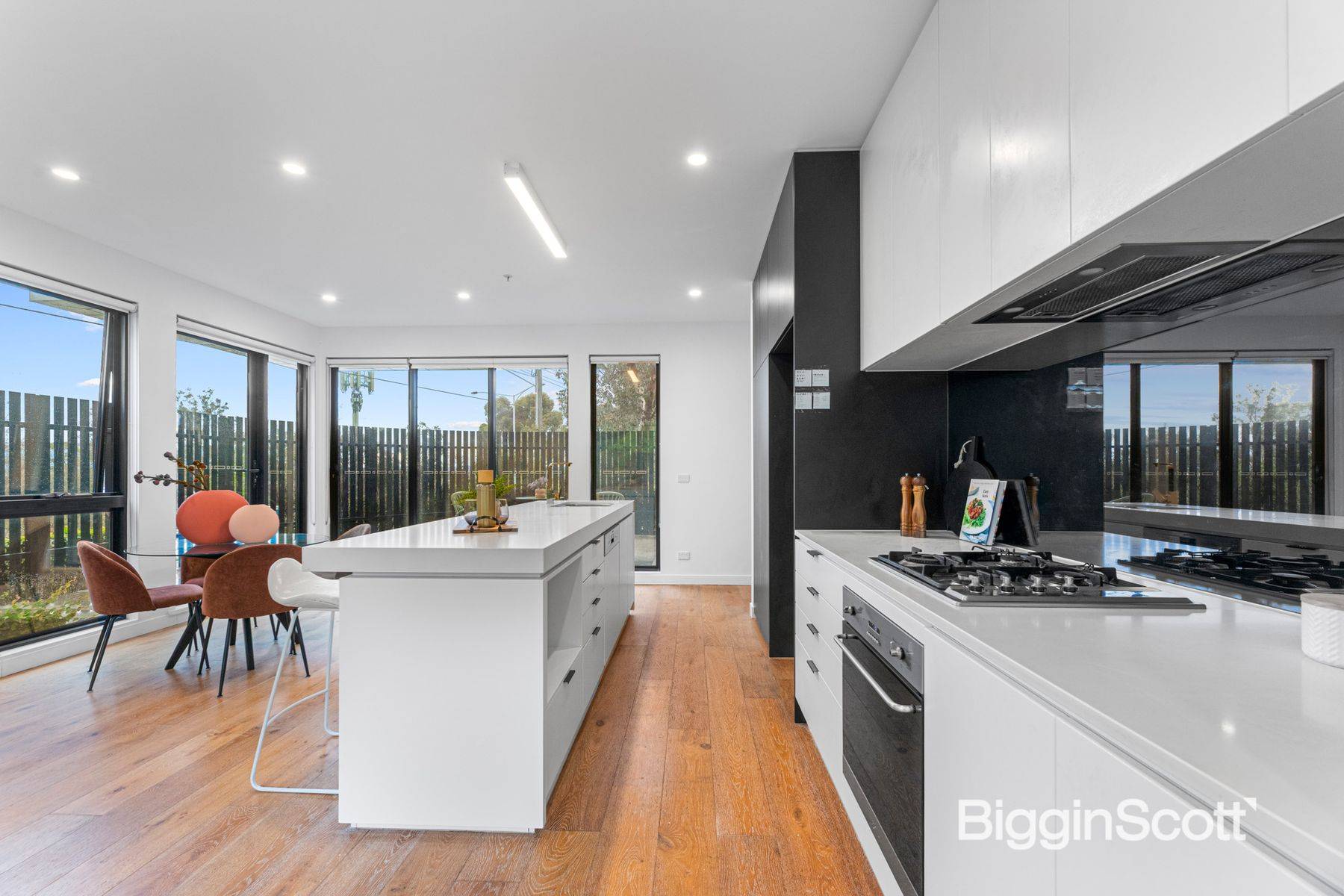 1 Henry Street, Doncaster VIC 3108, Doncaster - Thumbnail 5