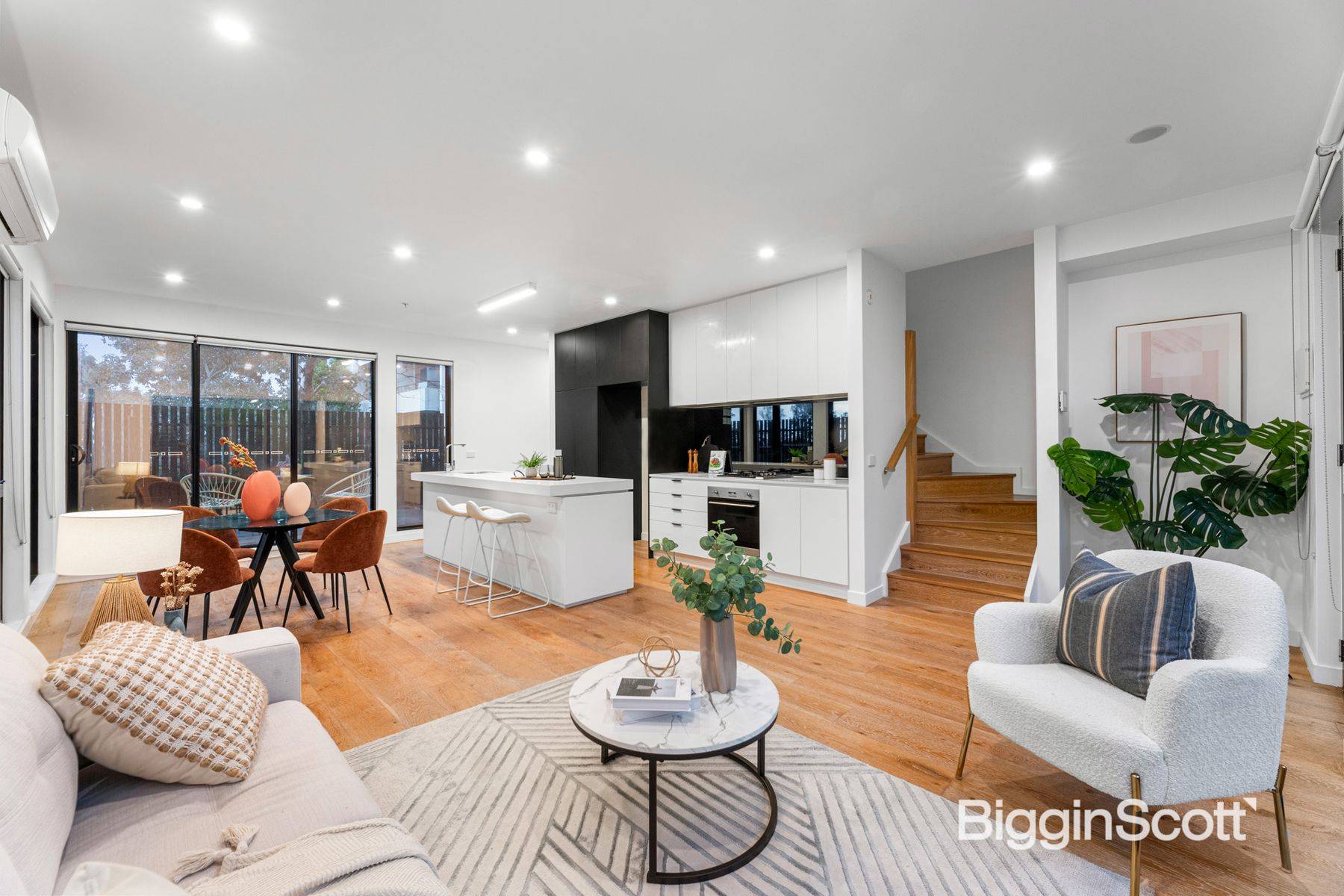 1 Henry Street, Doncaster VIC 3108, Doncaster - Thumbnail 2
