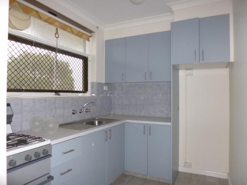 EASY LIVING, GREAT LOCATION!