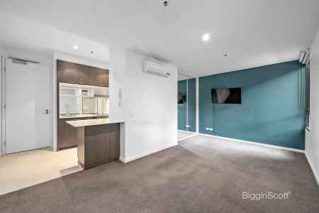 CHARLIE – SMART STUDIO LIVING WITH CAR PARK