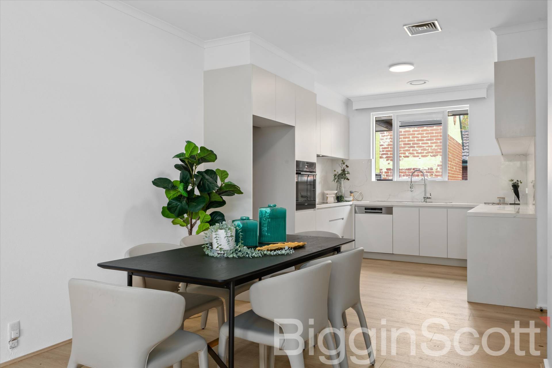 2/75 Ivanhoe Parade, Ivanhoe VIC 3079, Ivanhoe - Thumbnail 5