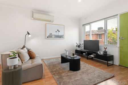 Light, Spacious & Brilliantly Located