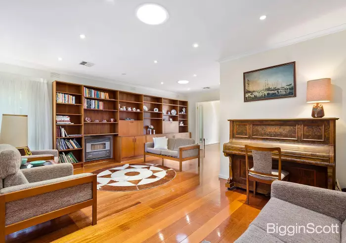 65 Ian Grove, Mount Waverley, VIC, Mount Waverley - Thumbnail 3