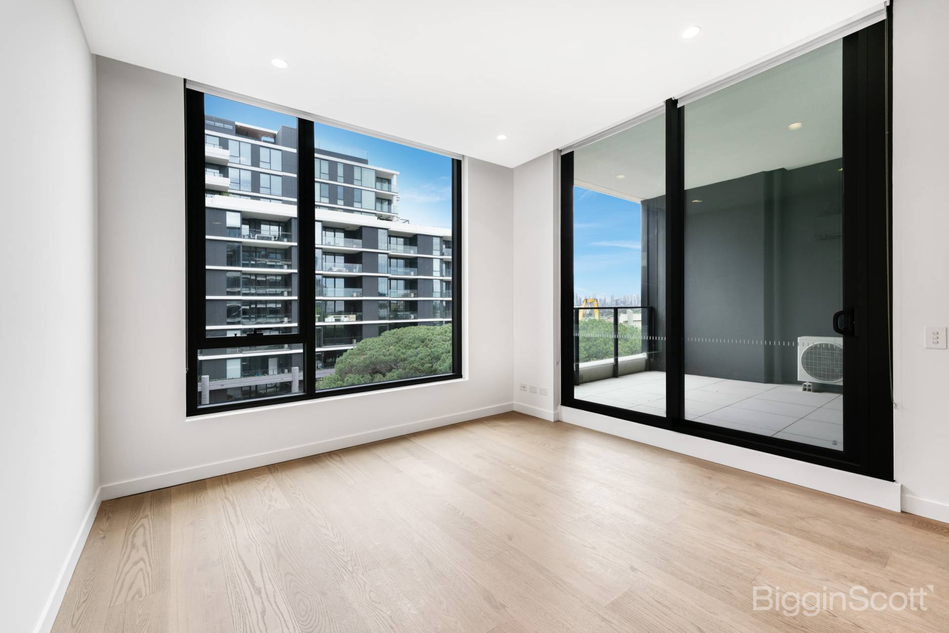 402/11 Stonepine Drive, Moonee Ponds - Thumbnail 7