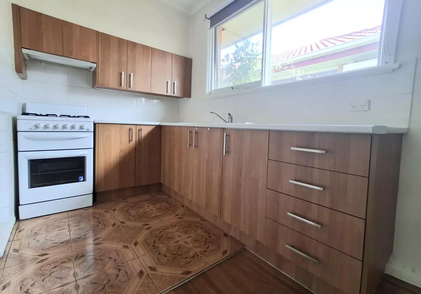 2/18 Albenca St, Mentone, VIC, Mentone - Thumbnail 2