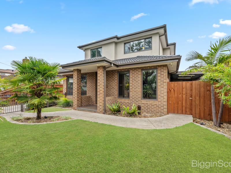 ULTRA - STYLISH TOWNHOUSE