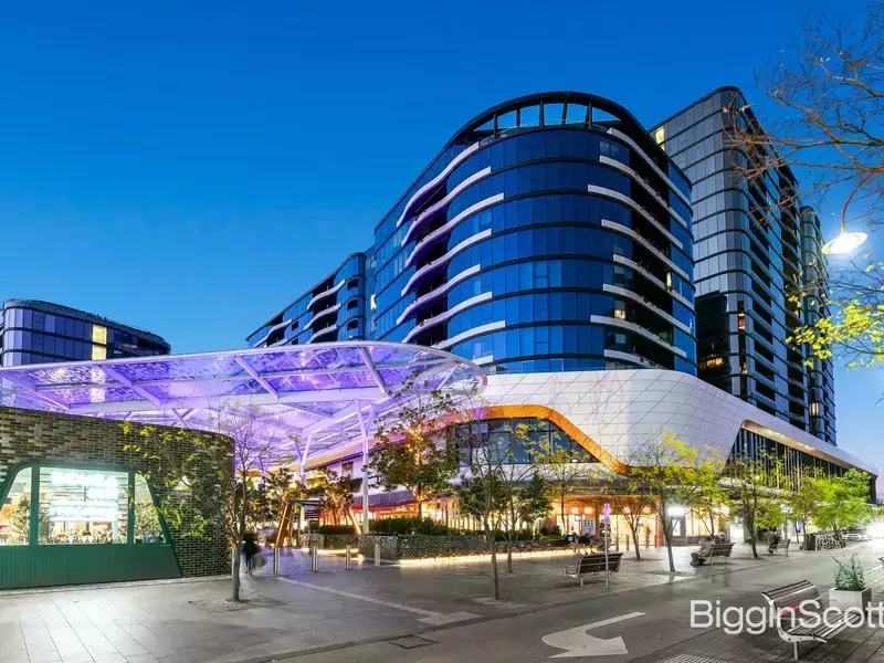 ONE-BEDROOM APARTMENT WITH CITY VIEWS IN SKY GARDEN
