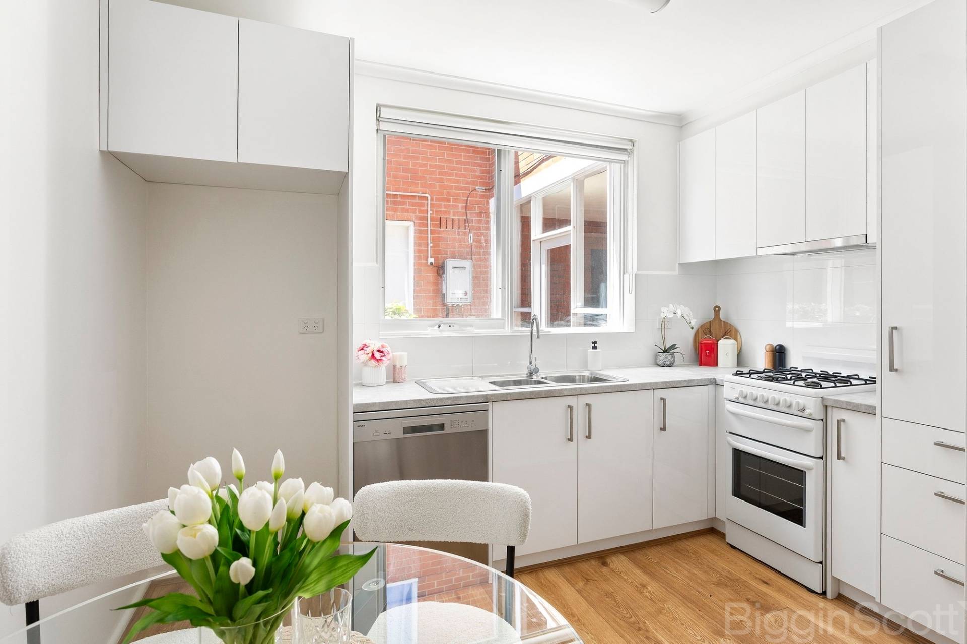 1/2a Frogmore Road, Carnegie VIC 3163, Carnegie - Thumbnail 2
