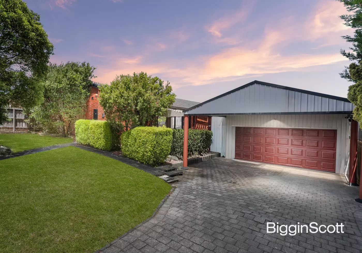 16 Charles Green Avenue, Endeavour Hills, VIC, Endeavour Hills - Thumbnail 2