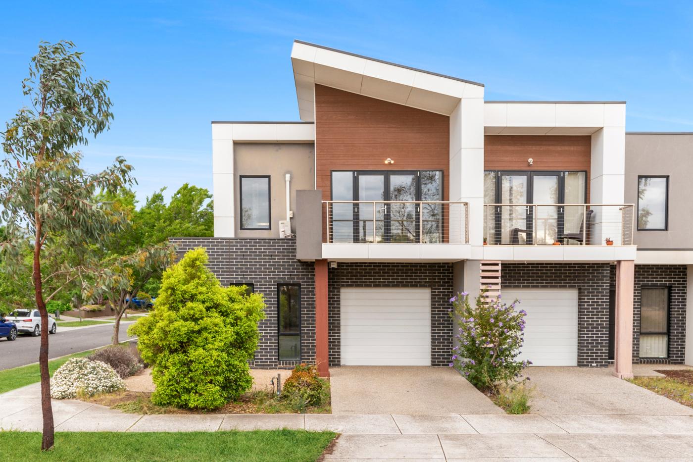 51 Chessington Drive, Williams Landing, VIC