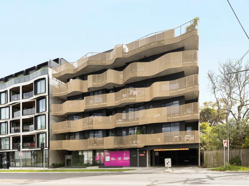 Sleek Contemporary Living in the Heart of Hawthorn East