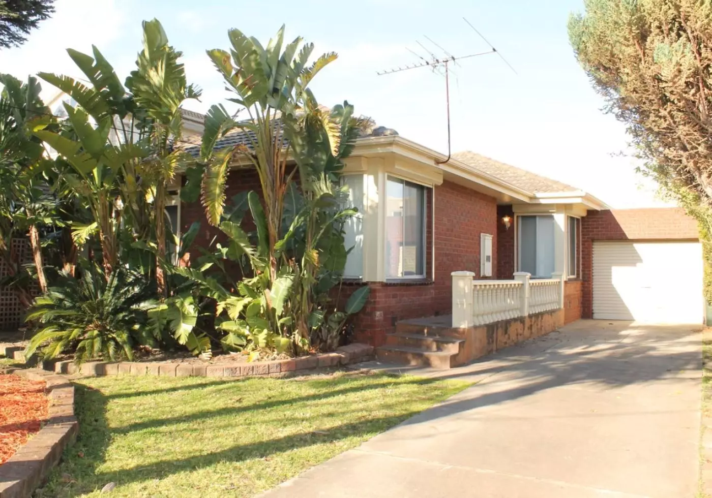 84 Blyth Street, Altona, VIC, Altona - Thumbnail 2