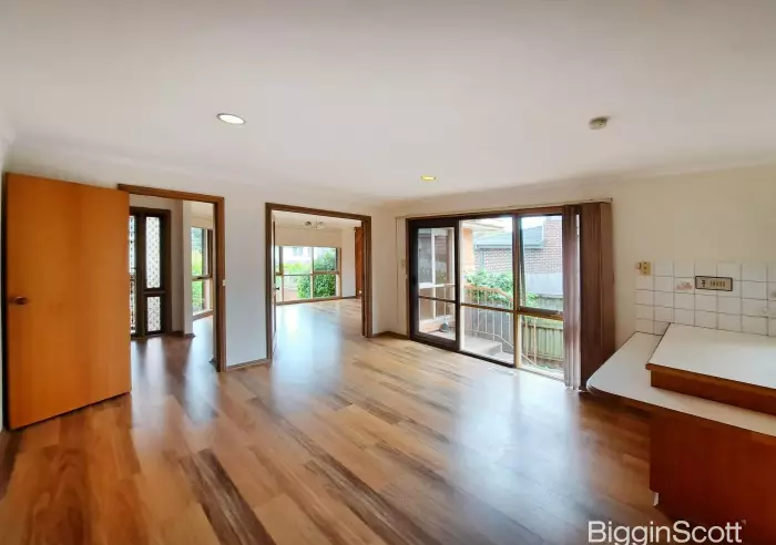 1/6 Dunscombe Avenue, Glen Waverley, VIC, Glen Waverley - Thumbnail 4