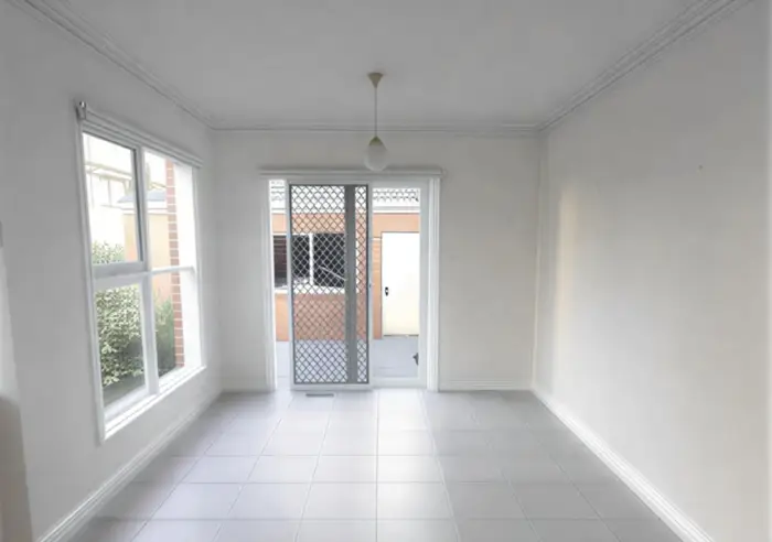 2/11 Somerset Road, Glen Iris, VIC, Glen Iris - Thumbnail 4